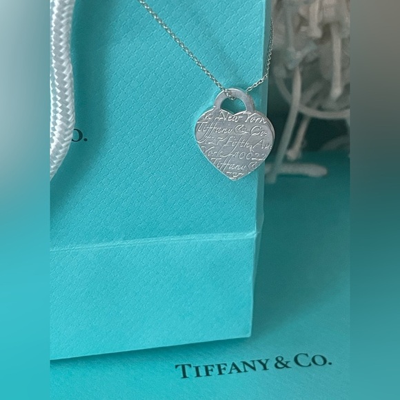 TIFFANY & CO. NOTES 727 FIFTH AVE HEART NECKLACE W/BOX & POUCH⭐️ 925 SS⭐️16” - Picture 4 of 15